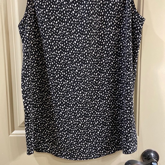 Sleeveless Blouse by Betsy’s Boutique Shop. EUC! - Picture 7 of 16